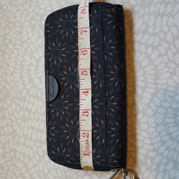 Travelon Travel Wristlet Wallet with ID Protection-Fabulous Condition - Picture 4 of 6